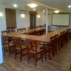 Andy conference - U Shape -small